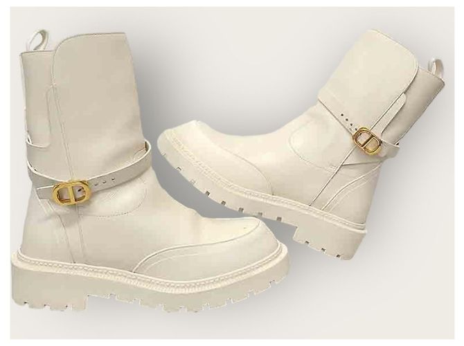 Dior Botas de cano de cano de bezerro branco com adornos dourados - vista 4
