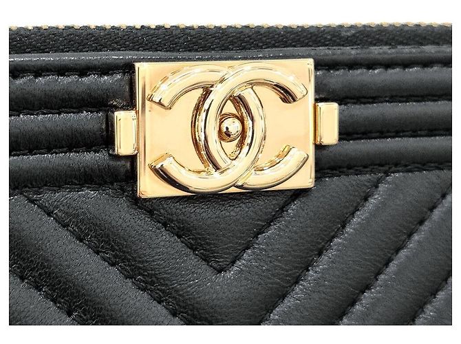 Chanel Clutch Boy Chevron in agnello New Medium Nero - vista 4