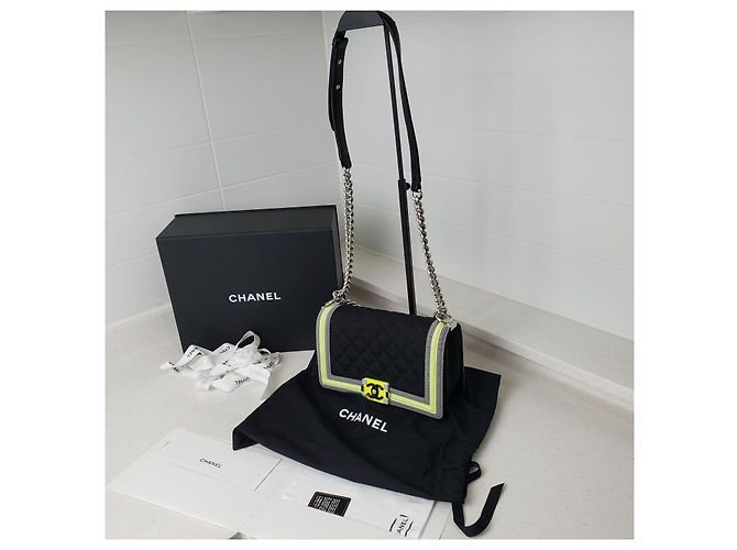 Chanel Boy Bag in tela Limited Edition Medium Giallo - vista 10