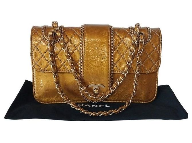Chanel Mini borsa a tracolla corta con catena Generation in vernice classica D'oro - vista 8