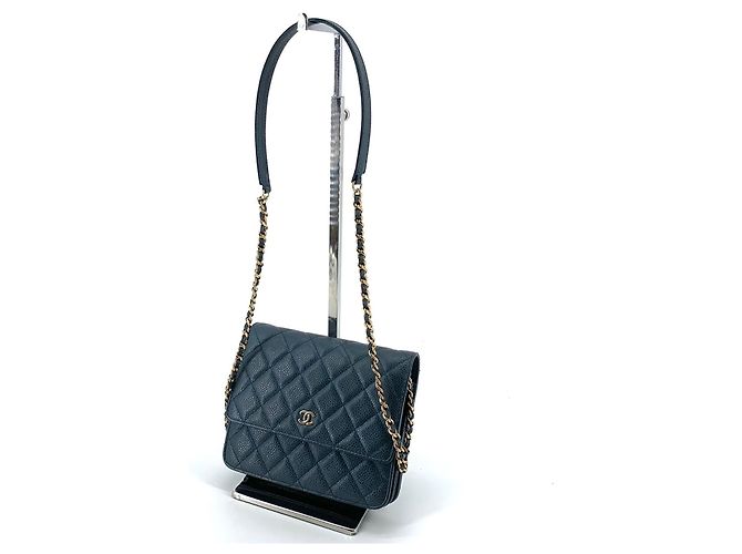 Chanel Mini bolsa transversal WOC em caviar dourado Azul - vista 2