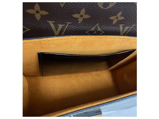 Louis Vuitton Borsa a Spalla Monogram Vernis Wood Nero - vista 6