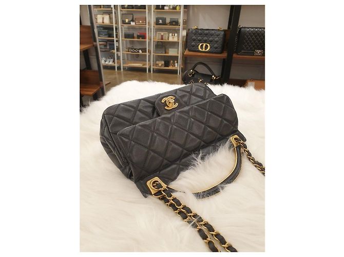 Chanel Borsa con patta con manico superiore in metallo e catena in agnello nero - vista 13