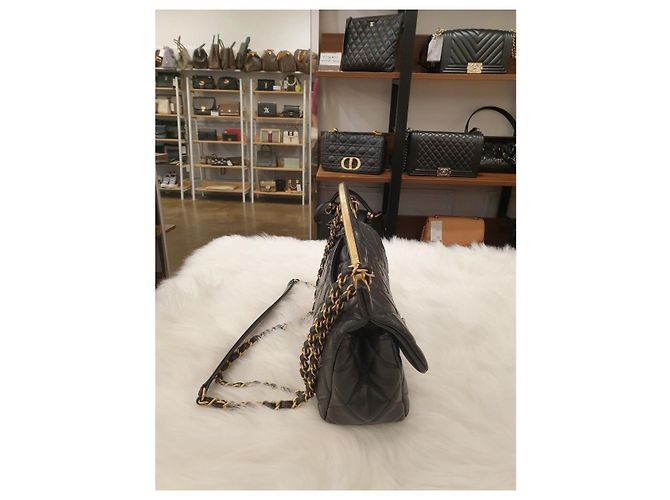 Chanel Borsa con patta con manico superiore in metallo e catena in agnello nero - vista 7
