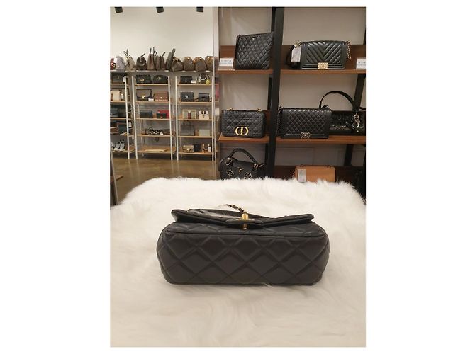 Chanel Borsa con patta con manico superiore in metallo e catena in agnello nero - vista 8