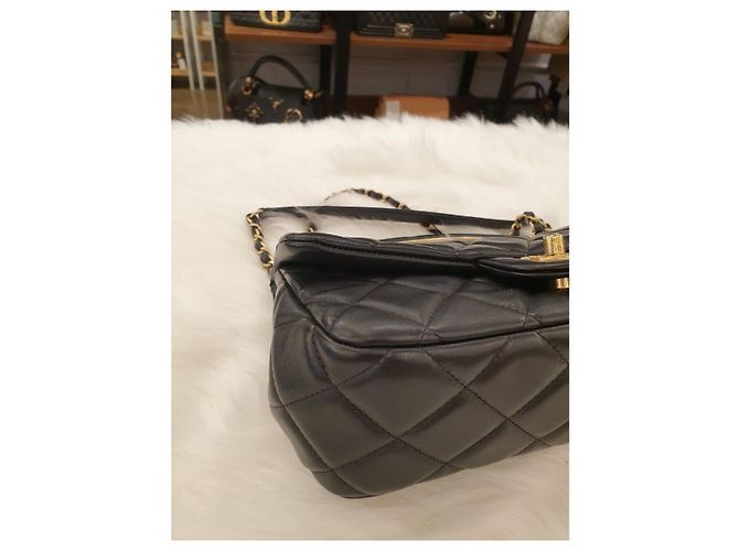 Chanel Borsa con patta con manico superiore in metallo e catena in agnello nero - vista 9