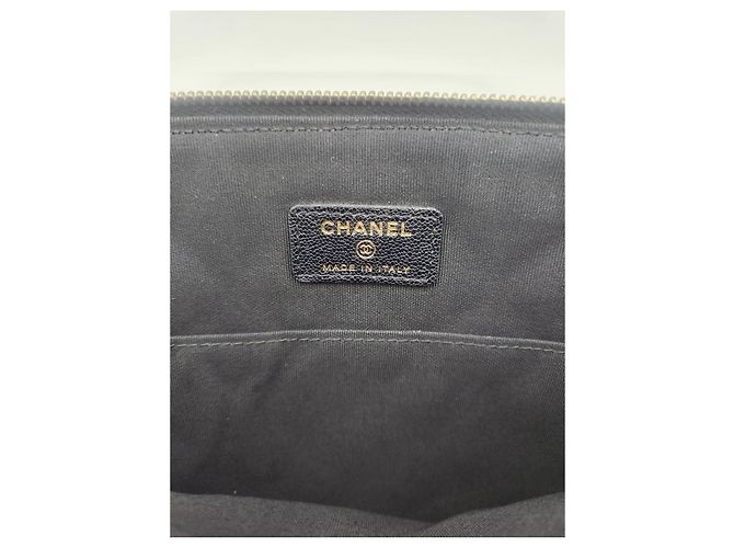 Chanel Clutch con patta serie Caviar Nero - vista 14