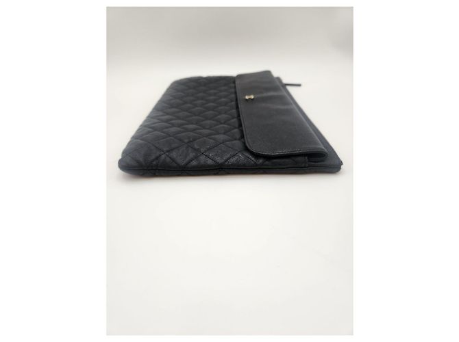 Chanel Clutch con patta serie Caviar Nero - vista 8