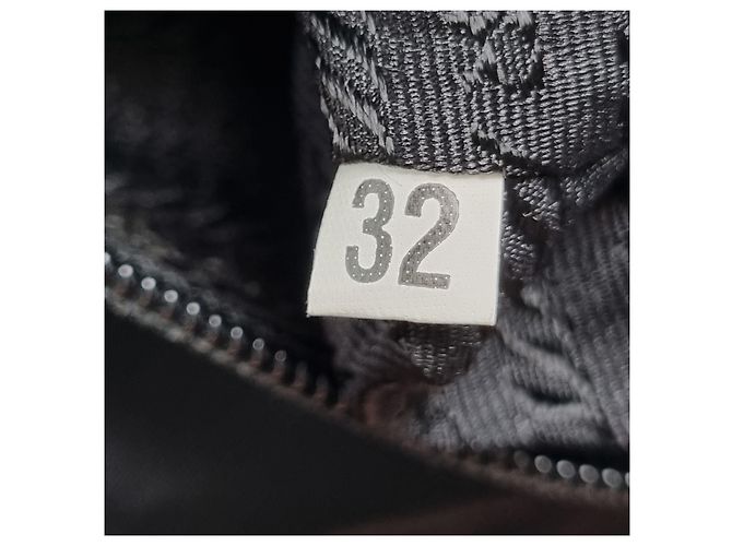Prada Borsa a tracolla in nylon nero - vista 21