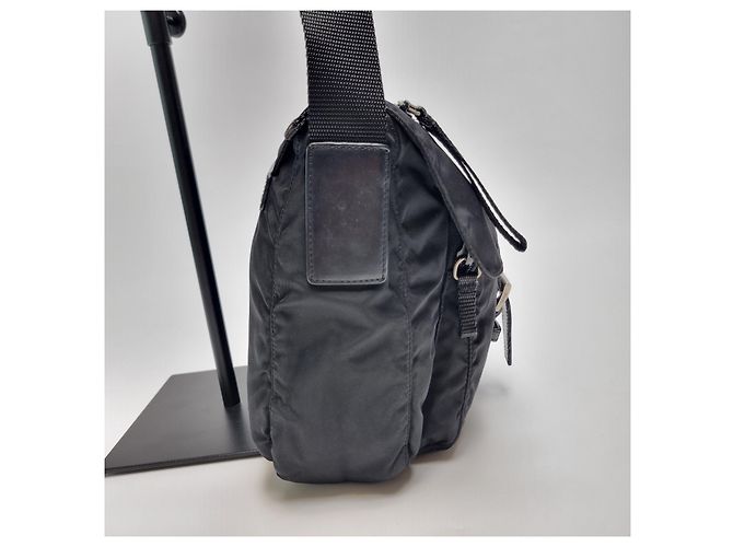Prada Borsa a tracolla in nylon nero - vista 8