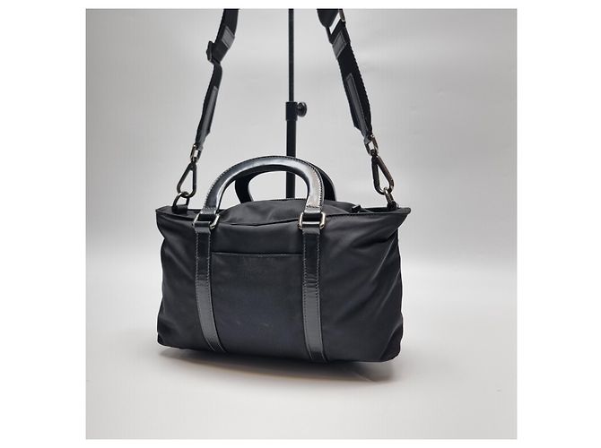 Prada Borsa Tote Crossbody in Nylon e Pelle Nera (Tracolla Rimovibile Inclusa) Nero - vista 10