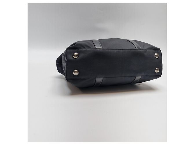Prada Borsa Tote Crossbody in Nylon e Pelle Nera (Tracolla Rimovibile Inclusa) Nero - vista 18