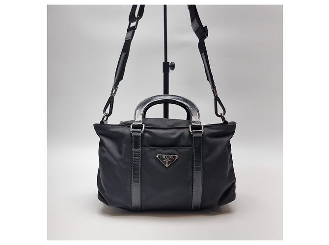 Prada Borsa Tote Crossbody in Nylon e Pelle Nera (Tracolla Rimovibile Inclusa) Nero - vista 2