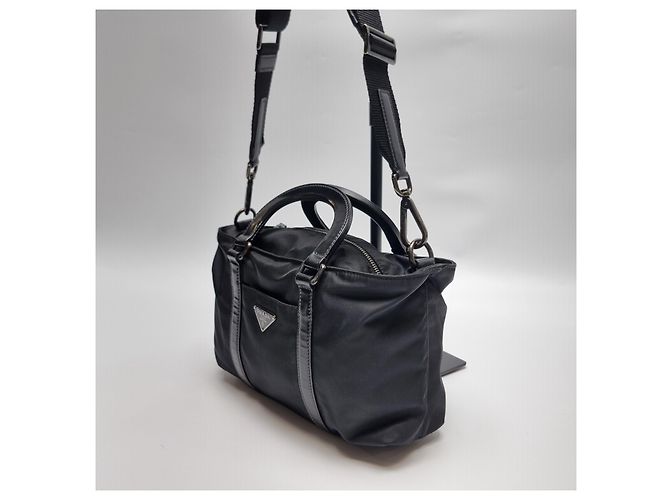 Prada Borsa Tote Crossbody in Nylon e Pelle Nera (Tracolla Rimovibile Inclusa) Nero - vista 6