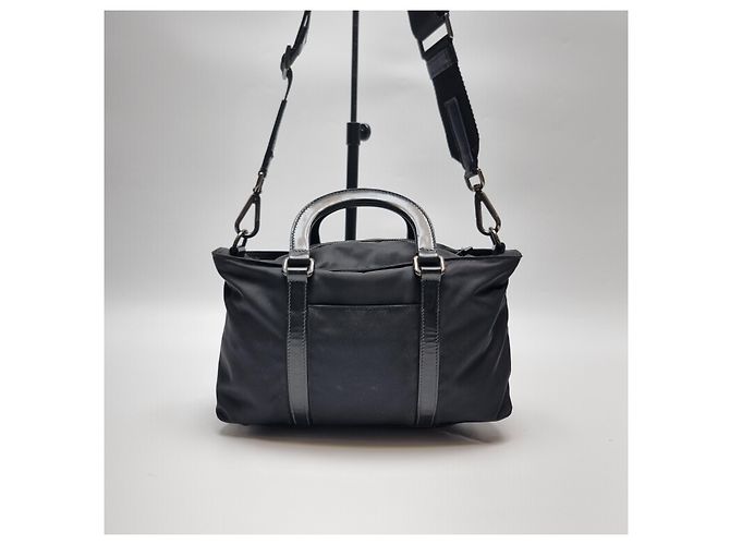 Prada Borsa Tote Crossbody in Nylon e Pelle Nera (Tracolla Rimovibile Inclusa) Nero - vista 9