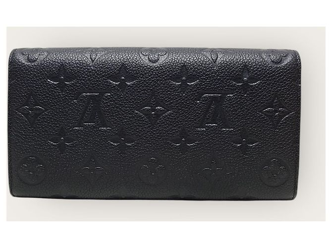 Louis Vuitton Portefeuille long Sarah en cuir Empreinte Monogramme noir - vue 5