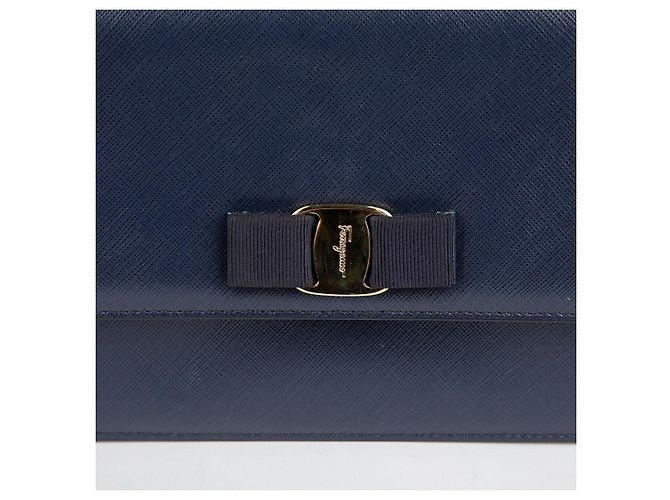 Salvatore Ferragamo Borsa a tracolla e crossbody Vara Gini in pelle Saffiano blu navy - vista 4