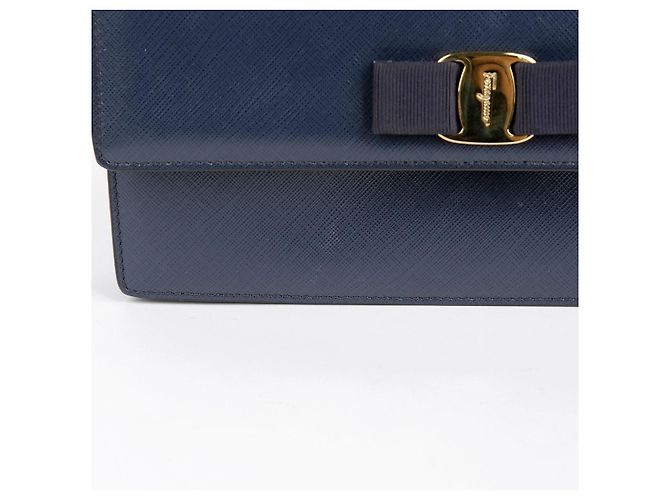 Salvatore Ferragamo Borsa a tracolla e crossbody Vara Gini in pelle Saffiano blu navy - vista 5