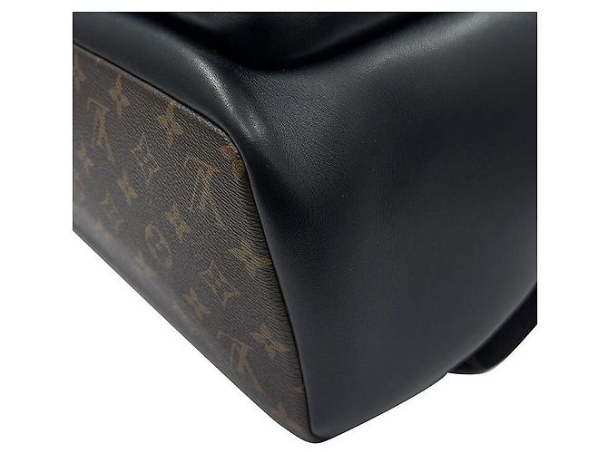 Louis Vuitton Mochila Dean Monogram Macassar - vista 6