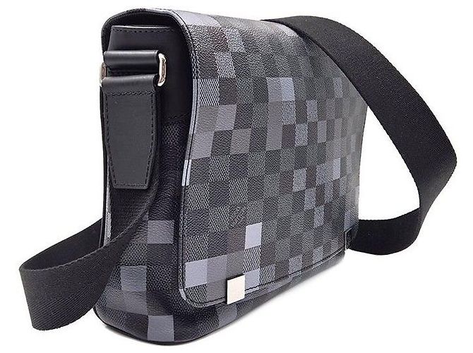 Louis Vuitton Damier Graphite District PM Mehrfarben - Ansicht 3