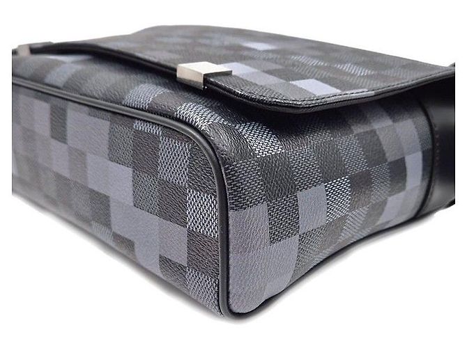 Louis Vuitton Damier Graphite District PM Mehrfarben - Ansicht 6