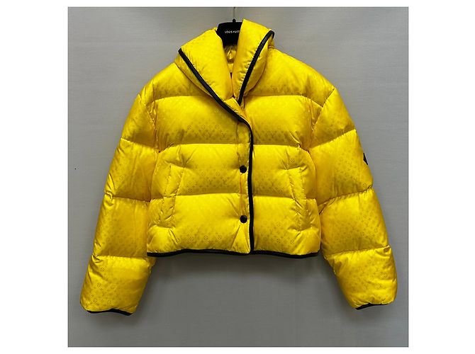 Louis Vuitton Chaqueta acolchada Monogram Dorado - vista 2