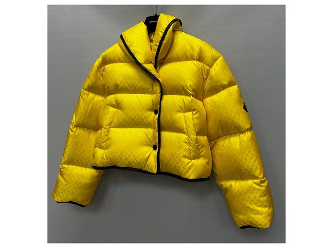 Louis Vuitton Chaqueta acolchada Monogram Dorado - vista 4
