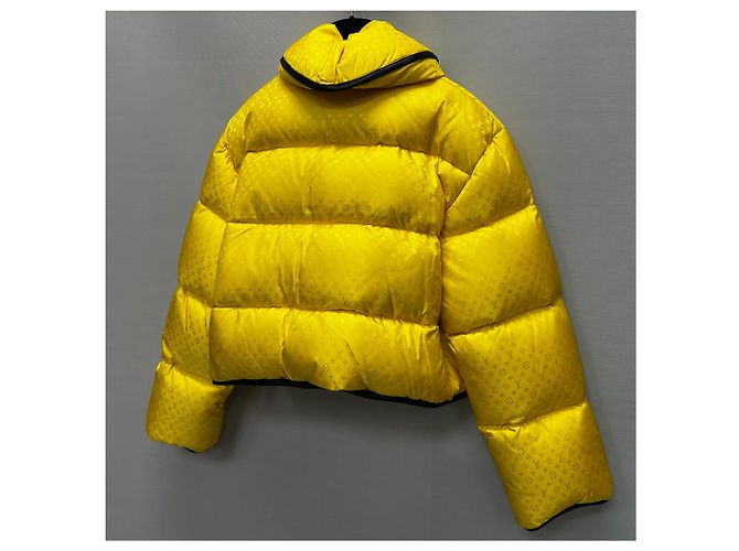 Louis Vuitton Chaqueta acolchada Monogram Dorado - vista 7