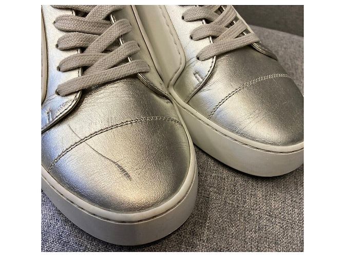 Chanel Sneakers metallizzate argento con logo CC da donna - vista 5