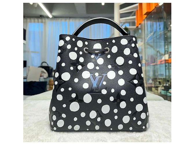 Louis Vuitton Monogram Empreinte Kusama Yayoi Noe Black Nero - vista 2