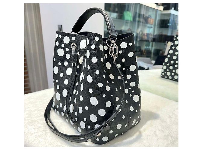 Louis Vuitton Monogram Empreinte Kusama Yayoi Noe Black Nero - vista 4