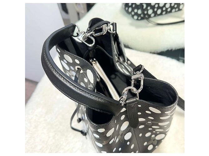 Louis Vuitton Monogram Empreinte Kusama Yayoi Noe Black Nero - vista 5