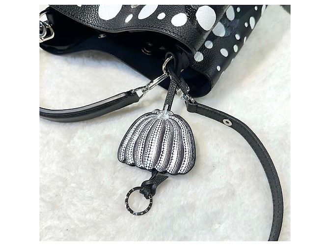 Louis Vuitton Monogram Empreinte Kusama Yayoi Noe Black Nero - vista 6