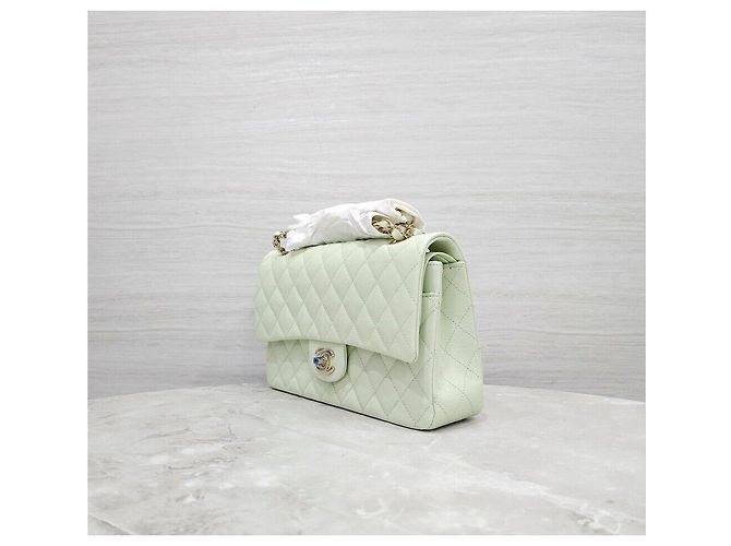Chanel Borsa Flap con Catena Media Classic Caviar Menta Oro Champagne Verde - vista 2
