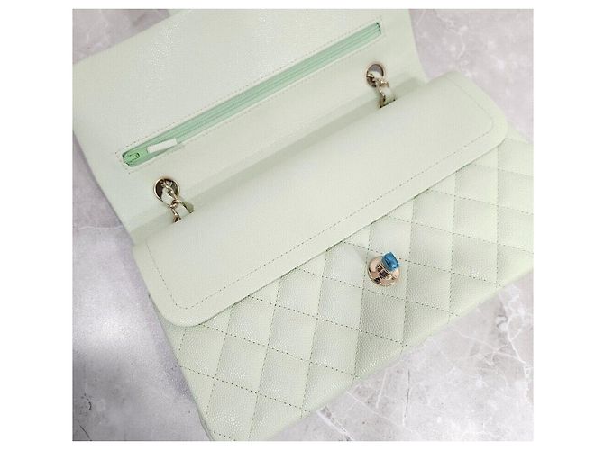 Chanel Borsa Flap con Catena Media Classic Caviar Menta Oro Champagne Verde - vista 5