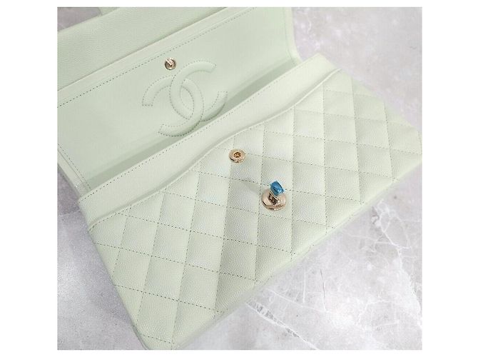 Chanel Borsa Flap con Catena Media Classic Caviar Menta Oro Champagne Verde - vista 6