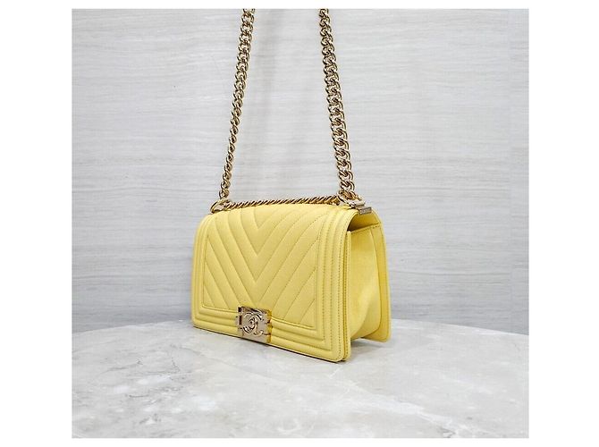 Chanel Borsa Chevron Boy Flap Bag Medium Yellow Series Giallo - vista 2