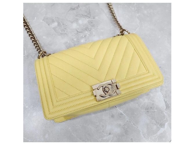 Chanel Borsa Chevron Boy Flap Bag Medium Yellow Series Giallo - vista 4