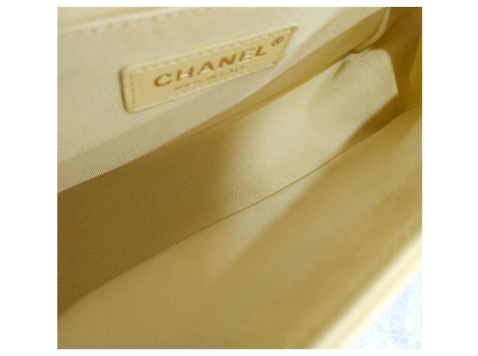 Chanel Borsa Chevron Boy Flap Bag Medium Yellow Series Giallo - vista 8