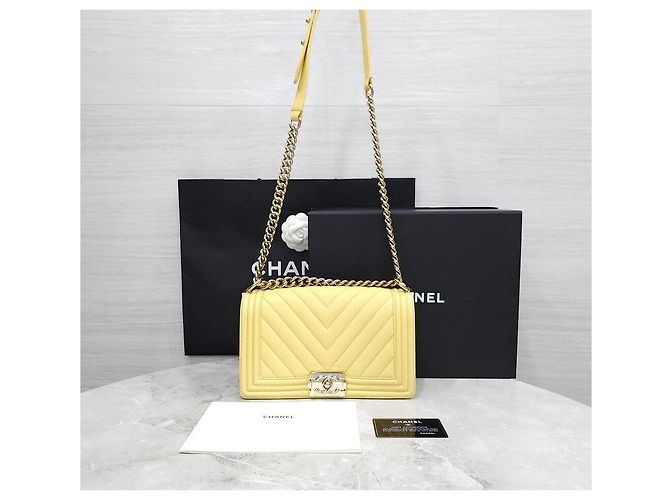 Chanel Borsa Chevron Boy Flap Bag Medium Yellow Series Giallo - vista 9