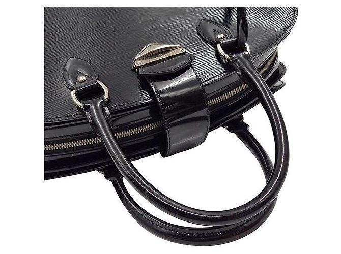 Louis Vuitton Patent Epi Pont Neuf GM Nero - vista 5