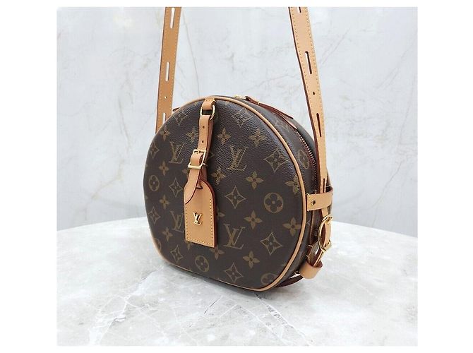 Louis Vuitton Borsa a tracolla Bouatinsha Po Suple Monogram Nero - vista 2