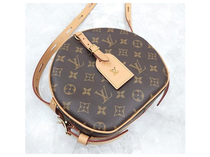 Louis Vuitton Borsa a tracolla Bouatinsha Po Suple Monogram Nero - vista 5