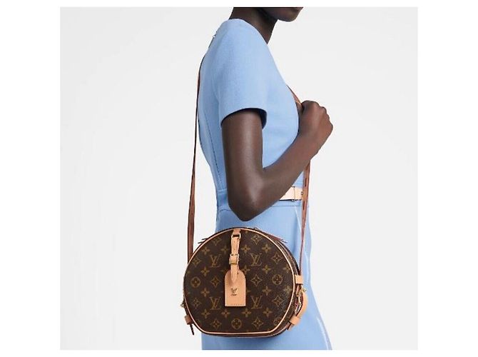 Louis Vuitton Borsa a tracolla Bouatinsha Po Suple Monogram Nero - vista 9