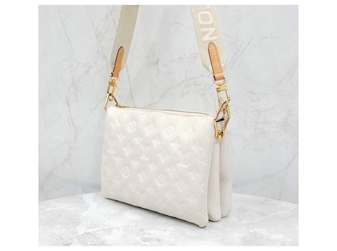 Louis Vuitton Borsa a Catena Monogram Coussin Argento - vista 2
