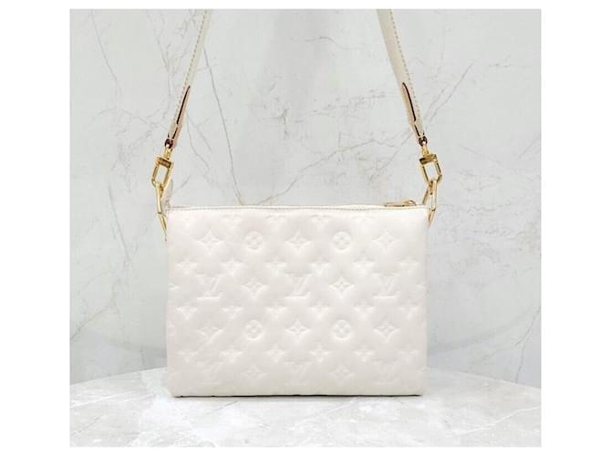 Louis Vuitton Borsa a Catena Monogram Coussin Argento - vista 3
