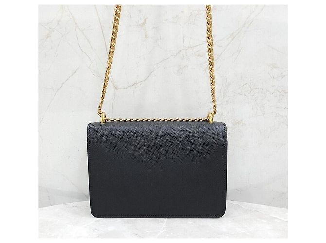 Prada Borsa a tracolla con catena e bustina in pelle Saffiano con logo Triangle Nero - vista 3