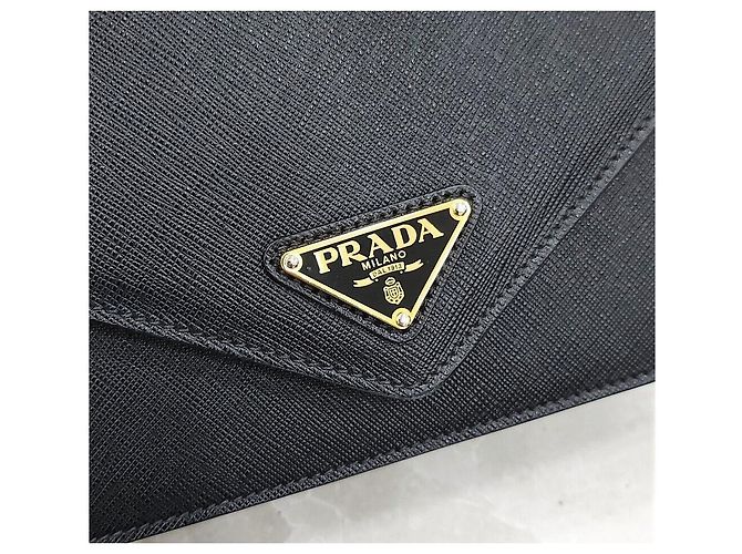 Prada Borsa a tracolla con catena e bustina in pelle Saffiano con logo Triangle Nero - vista 4
