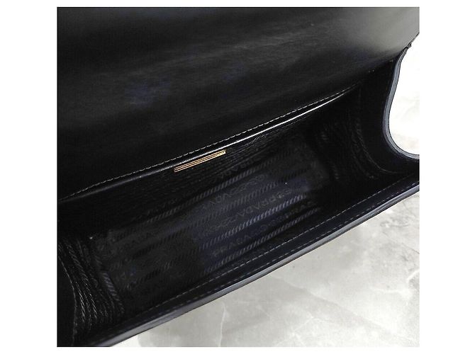 Prada Borsa a tracolla con catena e bustina in pelle Saffiano con logo Triangle Nero - vista 6