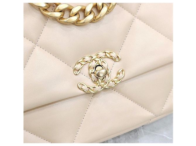 Chanel 19 Chanel Flapbag Schultertaschen-Serie aus Lammleder, Größe Medium Mehrfarben - Ansicht 6